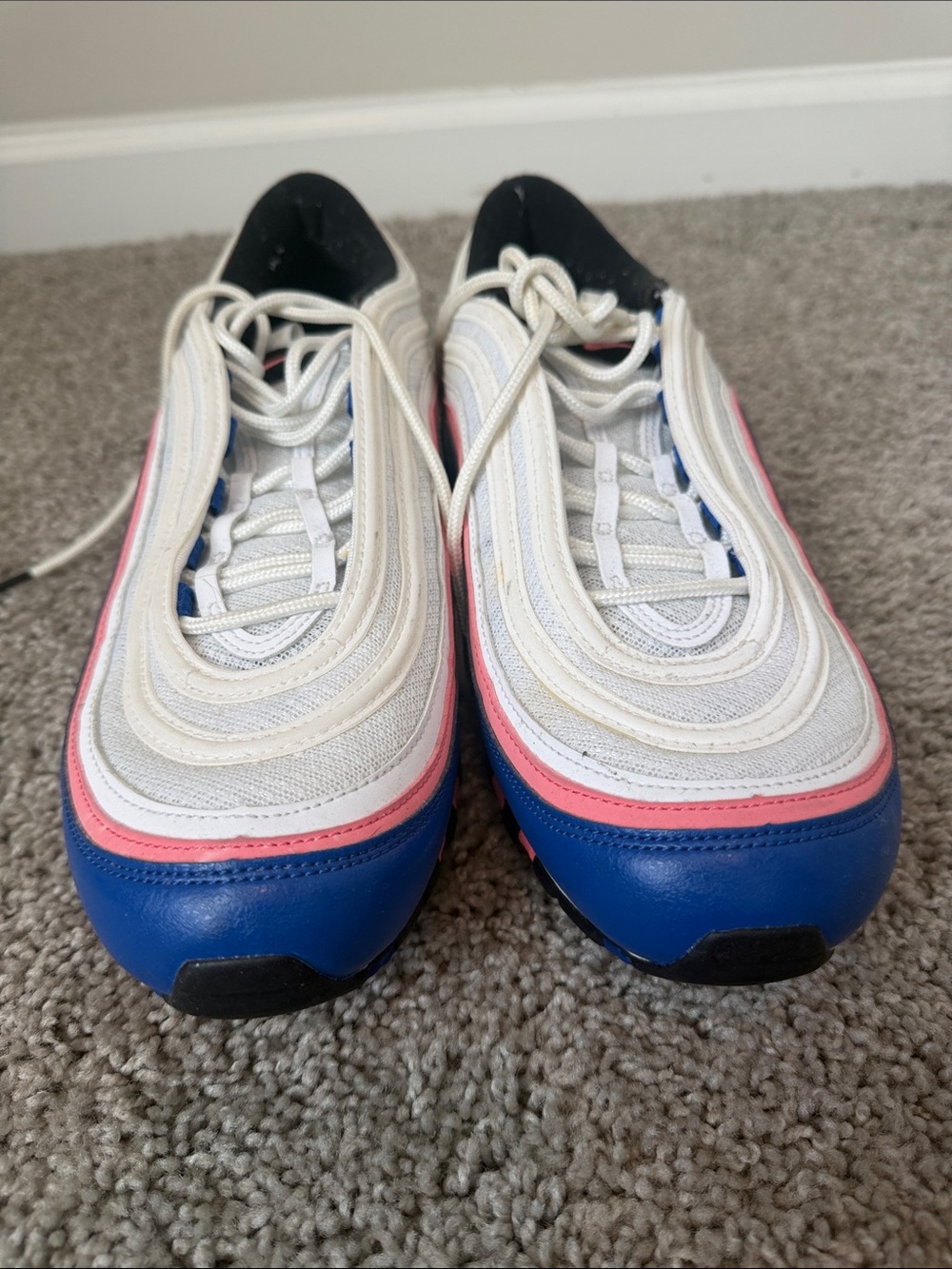 Nike sneaker in White, Blue & Pink